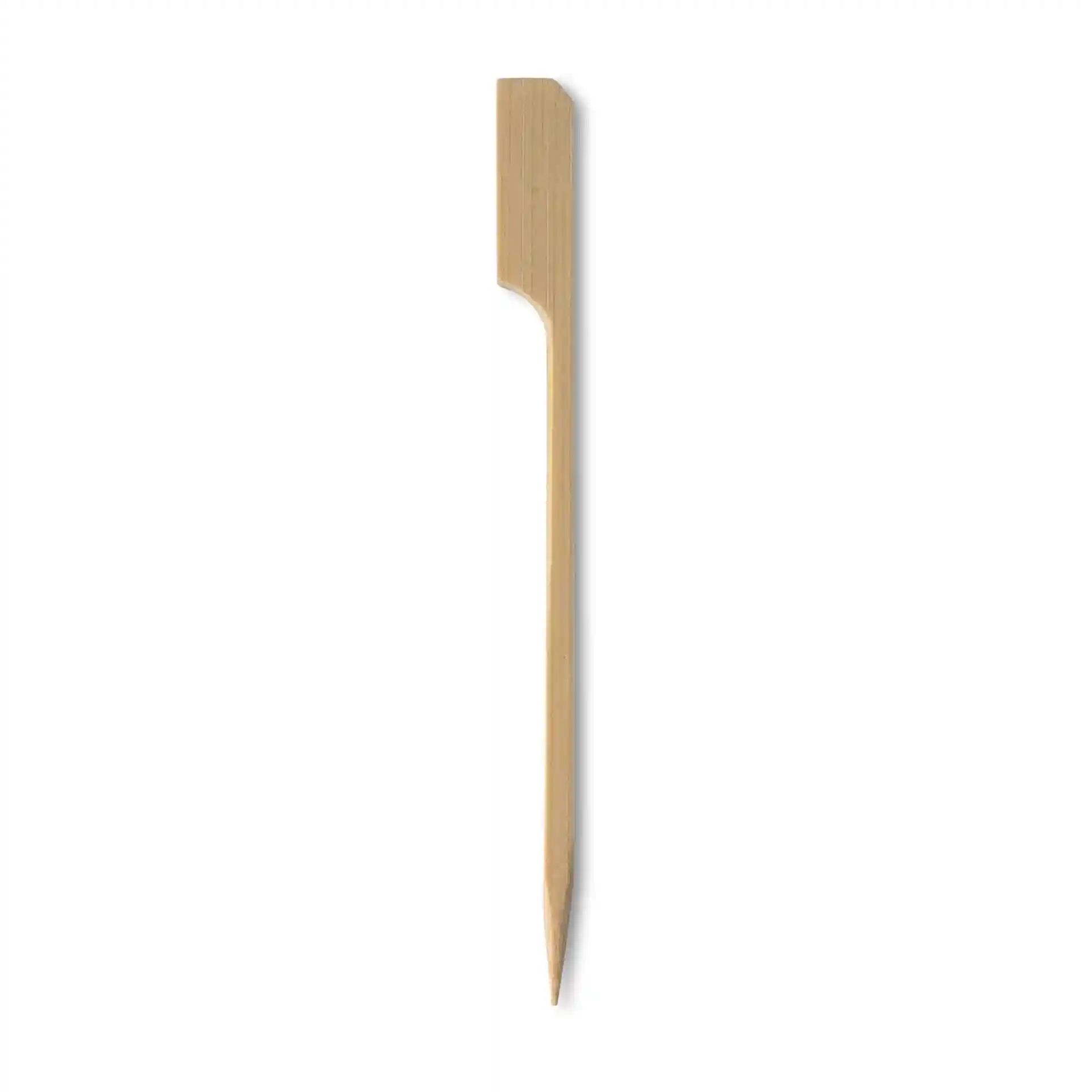 Bamboe prikker, 12 cm lang, met een platte bovenkant en een puntige punt, op een witte achtergrond.