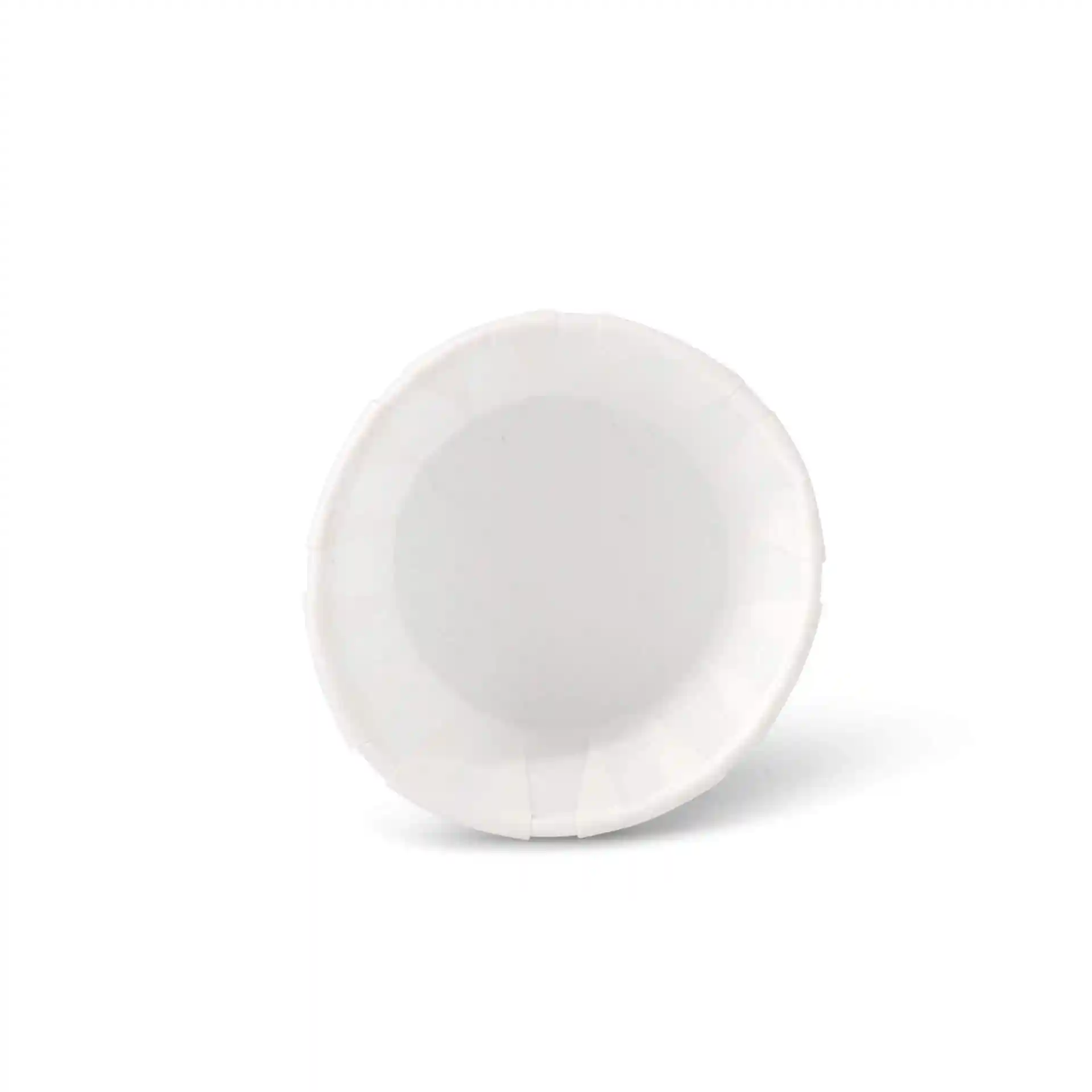 Witte beker met een diameter van 52 mm en een hoogte van 30 mm, ontworpen voor een volume van 45 ml.