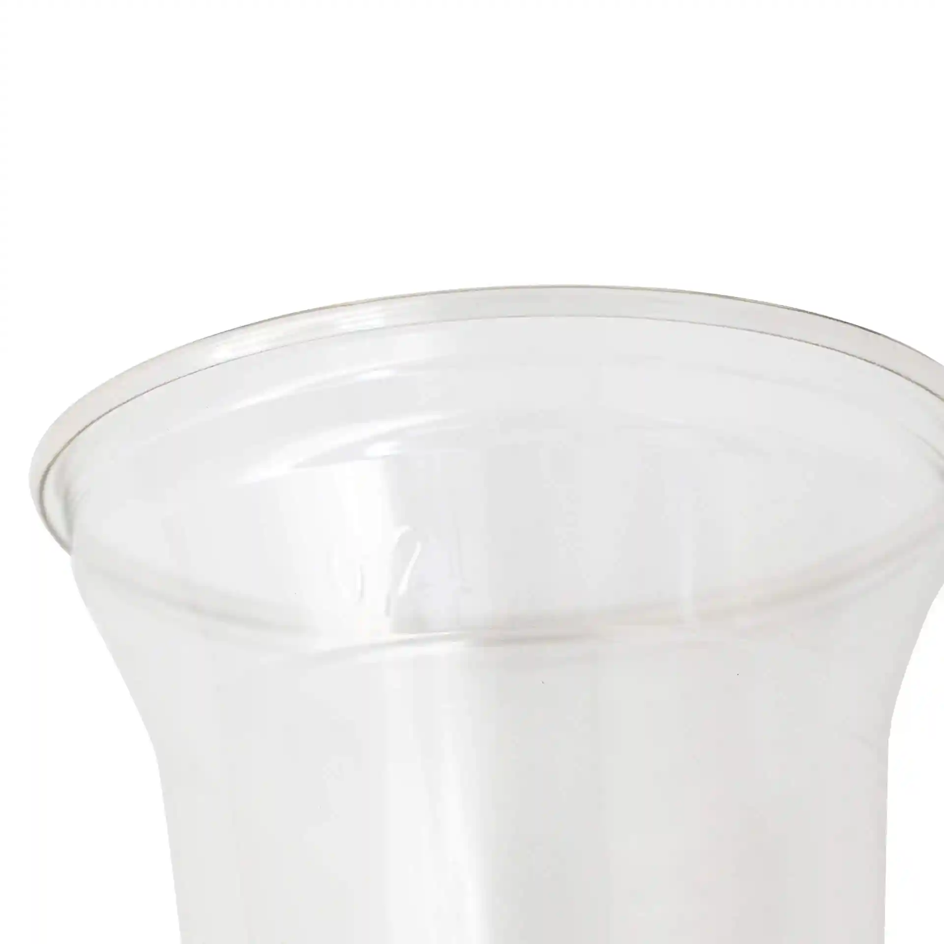 Transparante 8 oz rPET beker met een diameter van 95 mm en een hoogte van 96 mm, toont de bovenrand.