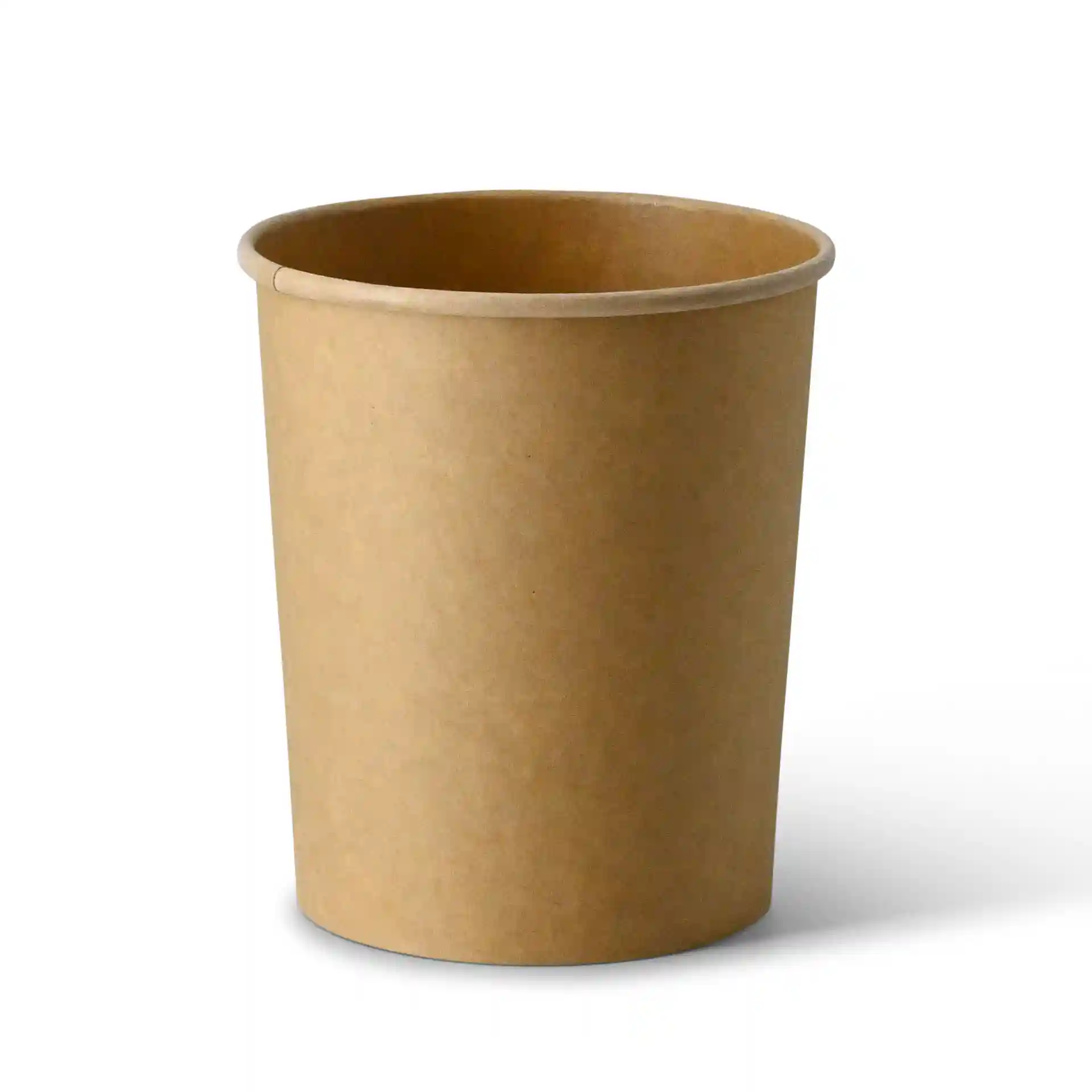Bruine kartonnen soepbeker met ronde vorm, 800 ml capaciteit en milieuvriendelijke coating.