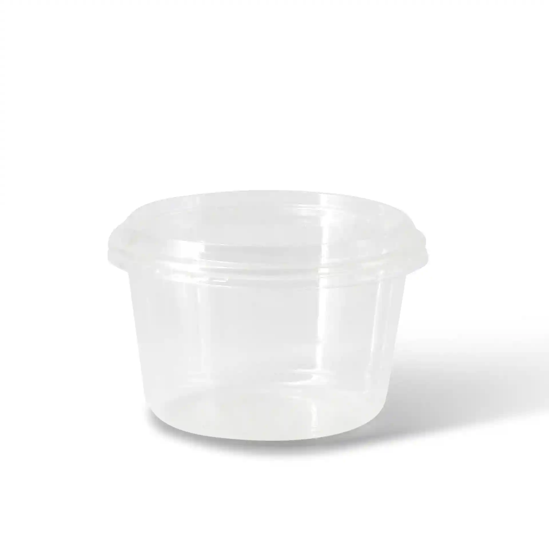 Transparante ronde beker met een diameter van 125 mm en een hoogte van 16 mm.