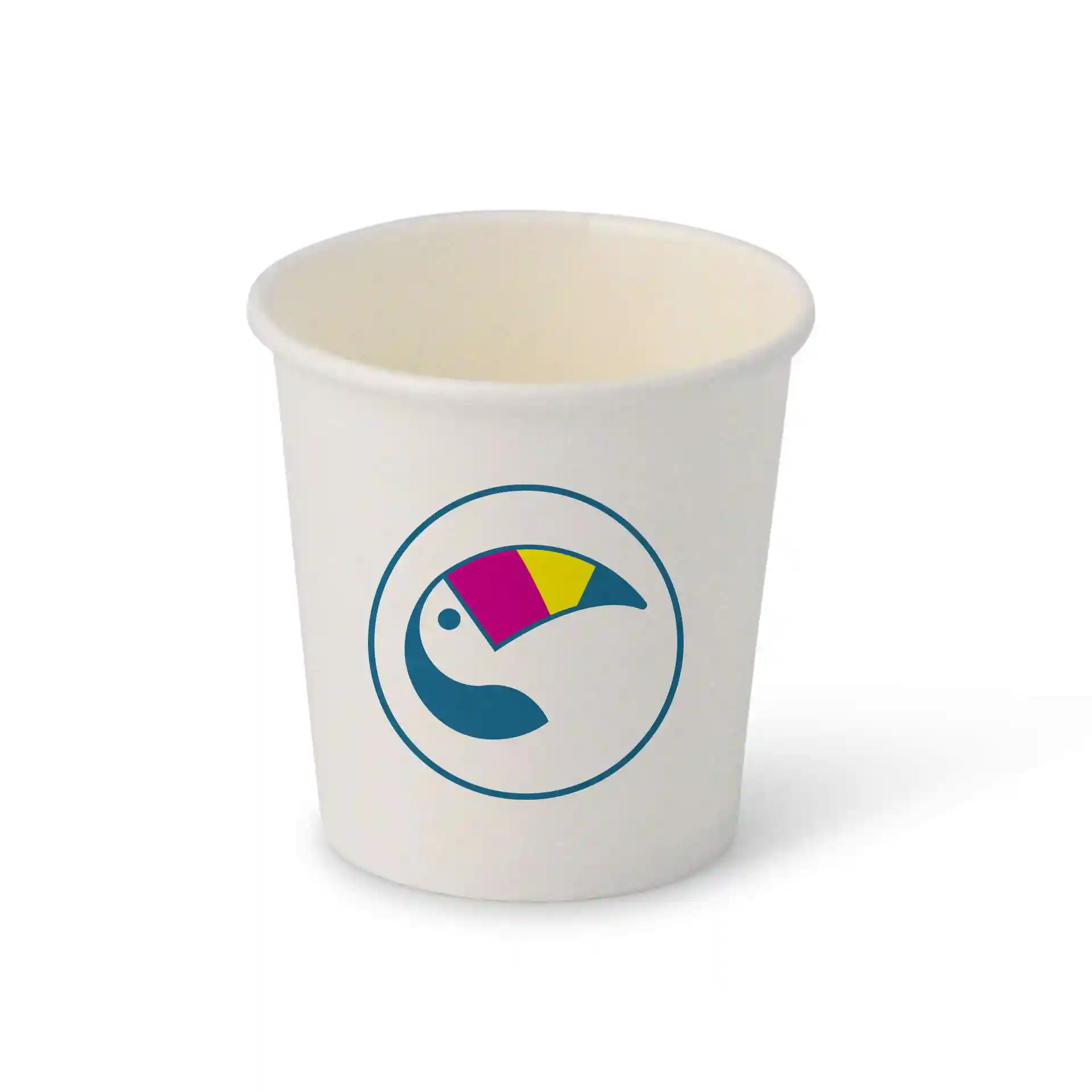 Witte beker met ronde vorm en een kleurrijk toekanlogo aan de voorkant.