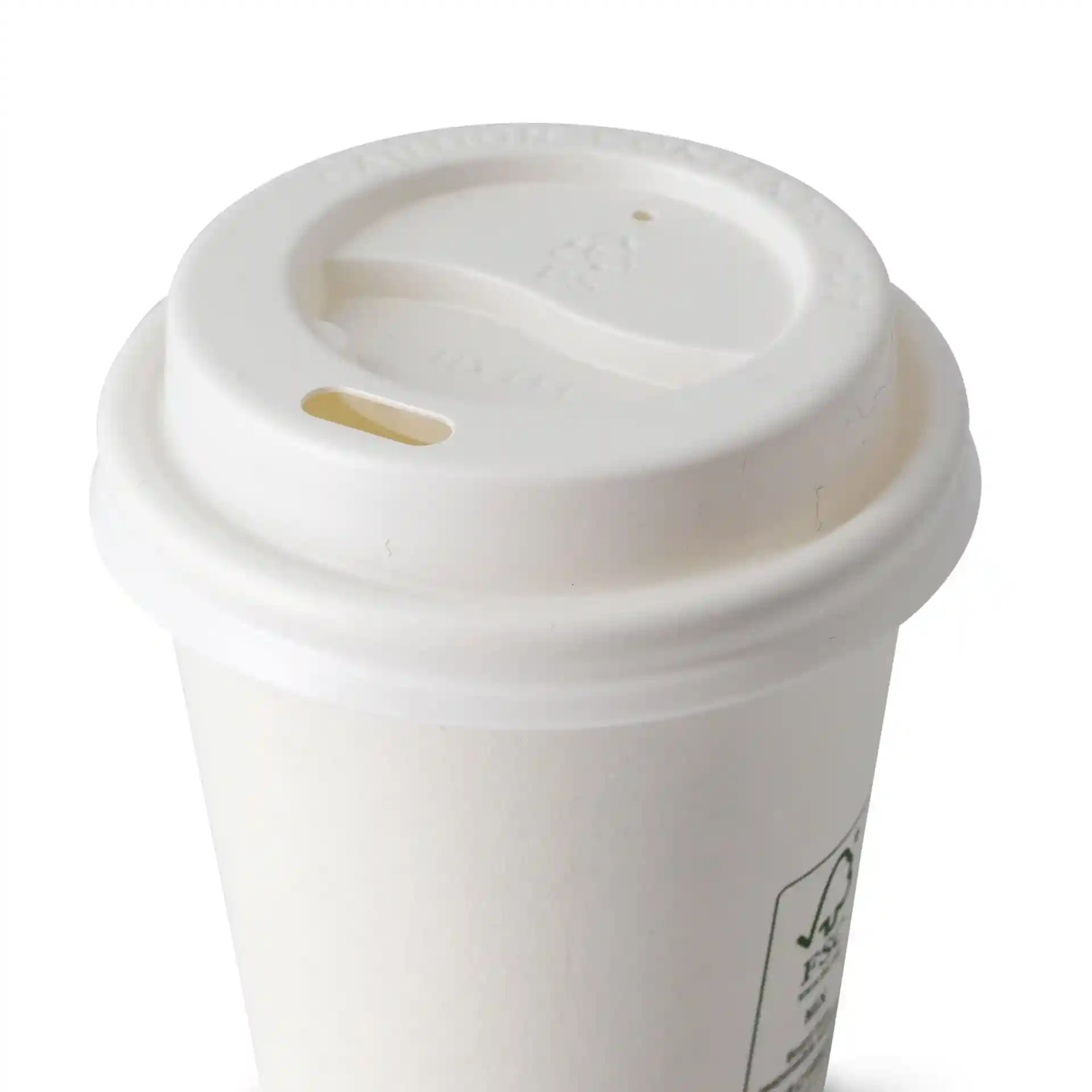 Witte PS-deksel met drinkopening, ontworpen voor een beker met een diameter van 62 mm.