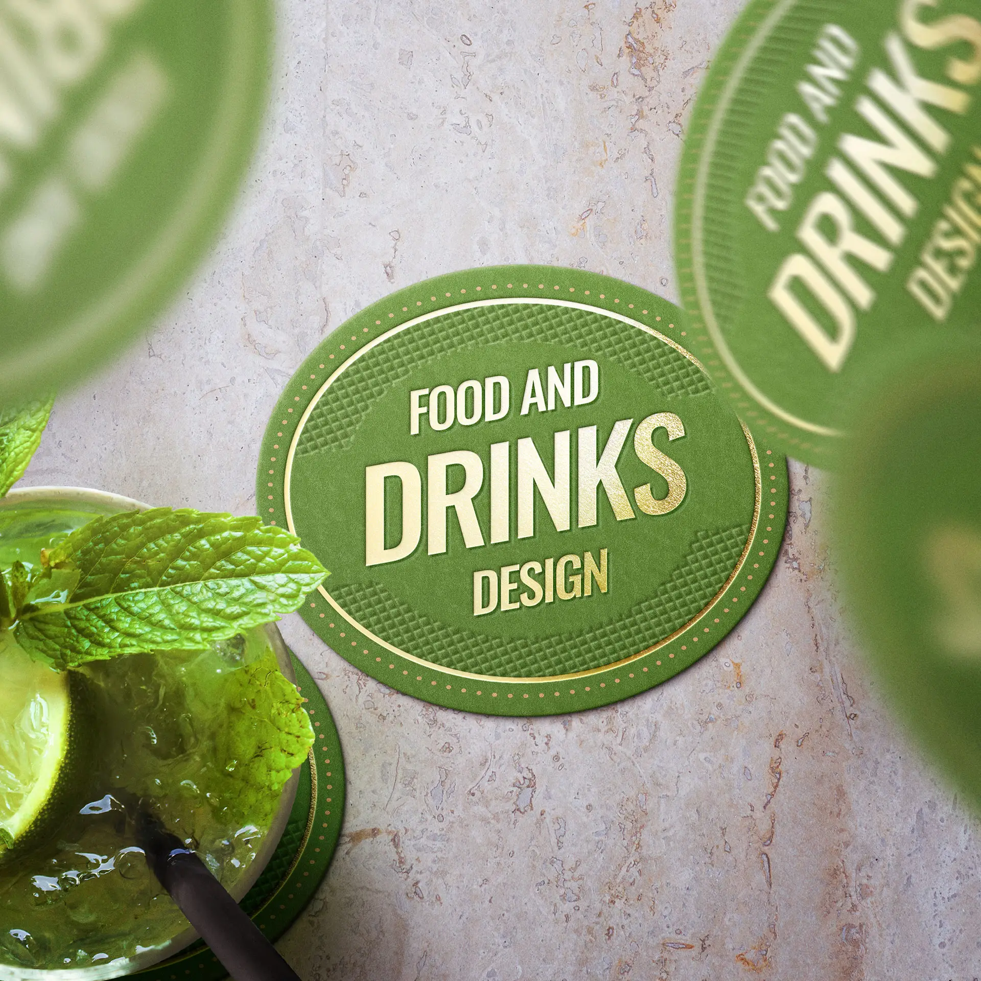 Ovale, bedrukte bier coasters met de tekst "Food and Drinks Design" op een groene achtergrond en decoratieve tekst.