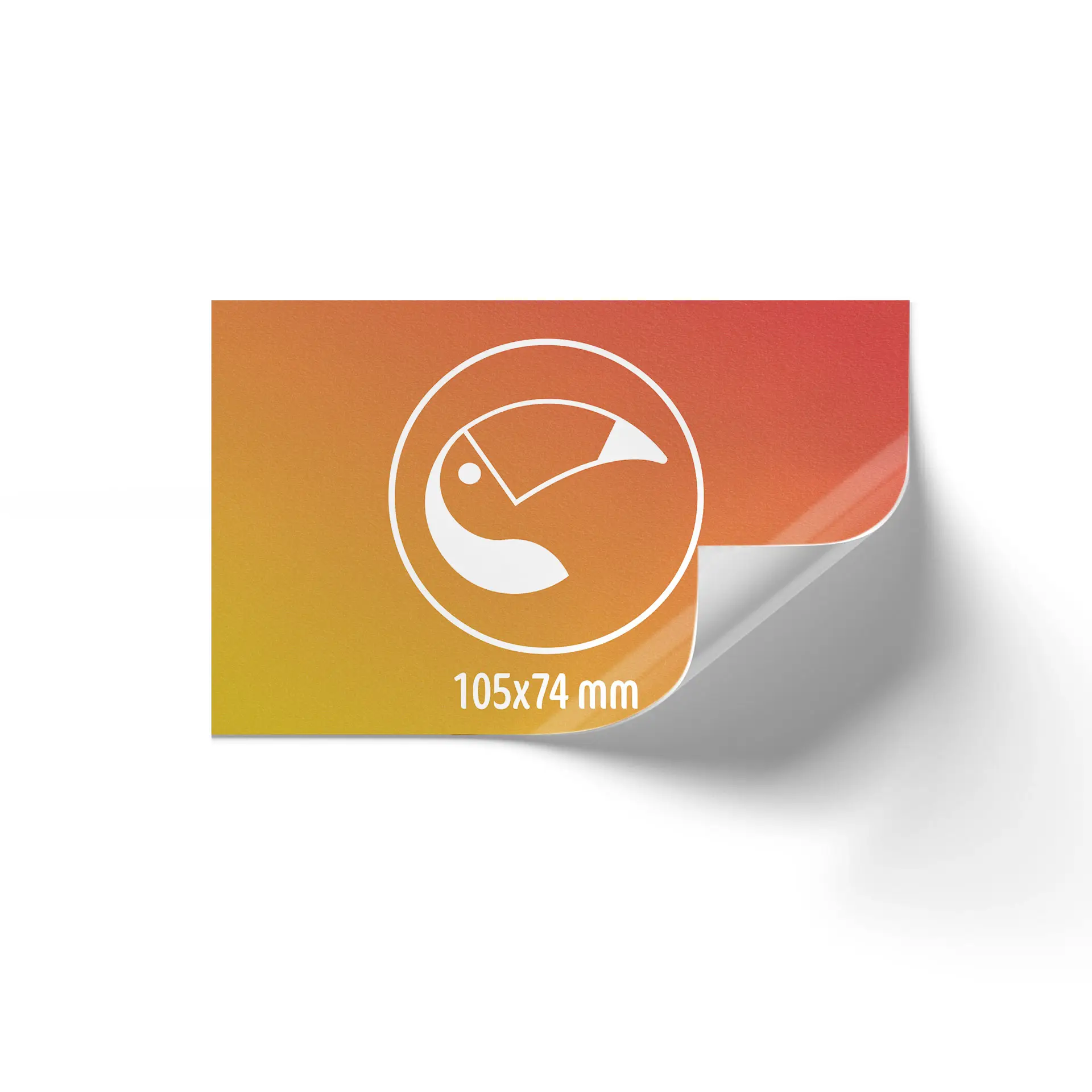 Rechthoekig, op maat gedrukt etiket in een verloop van oranje naar geel, afmetingen 105x74 mm, met ontwerp en logo.