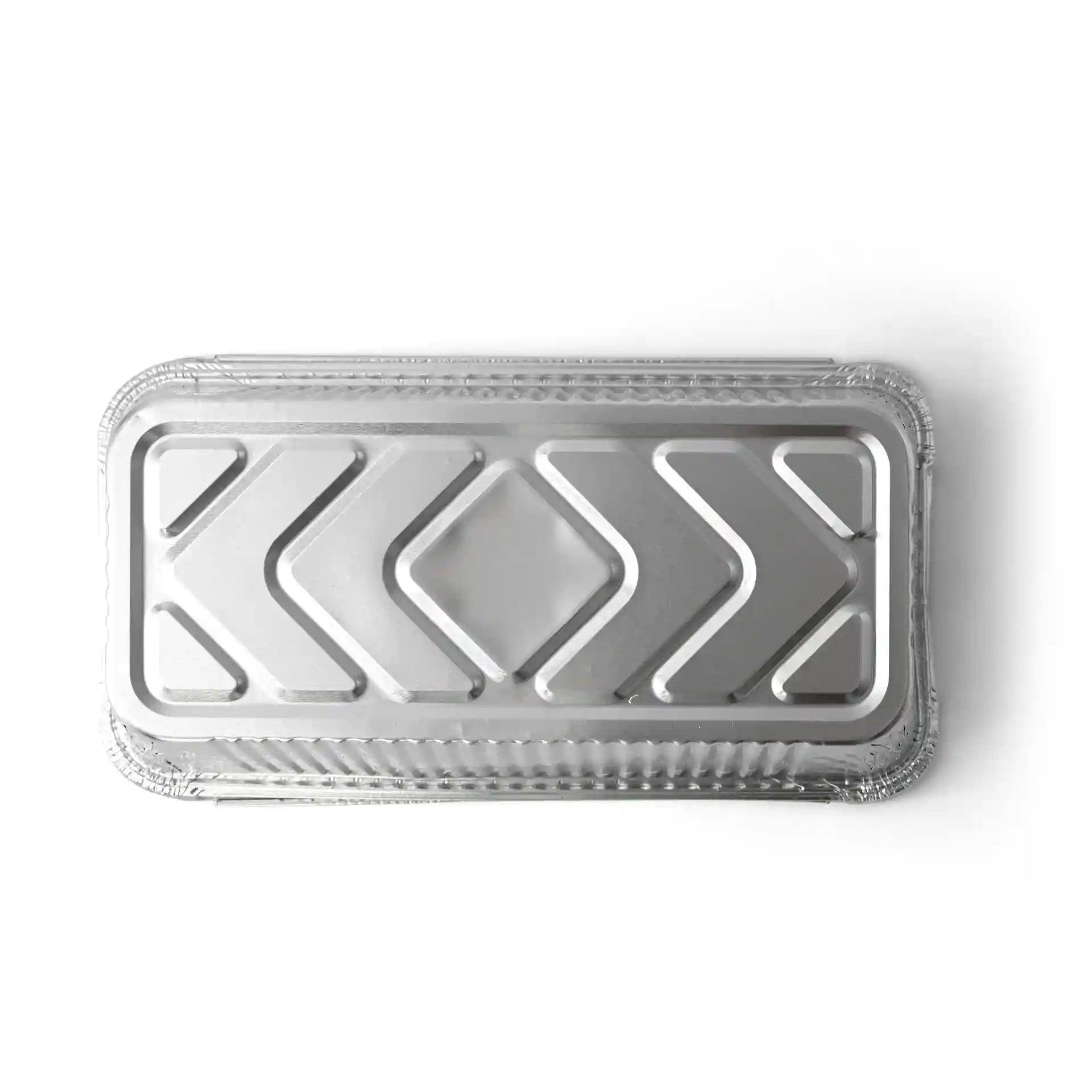 Rechthoekige aluminium container met een patroon deksel, 21,8 x 11,3 x 5,4 cm en een volume van 900 ml.
