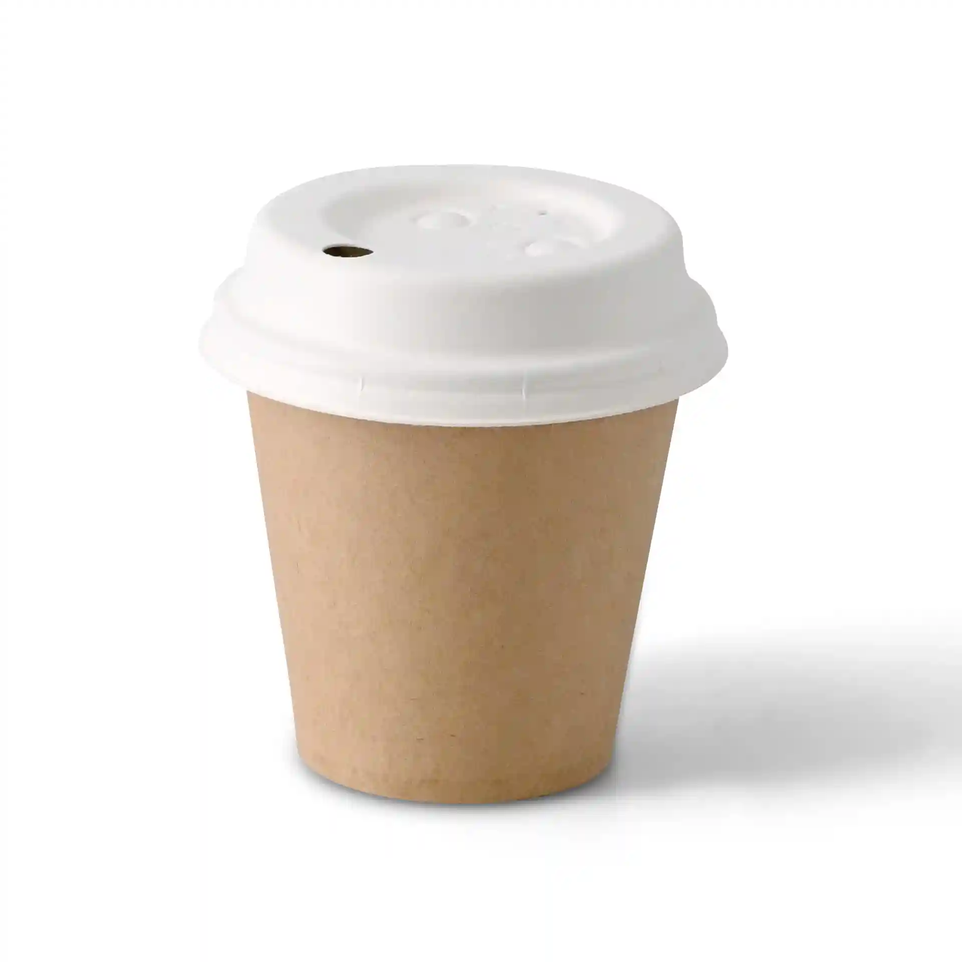 Bruine papieren beker met een witte deksel, 150 ml capaciteit, enkele wand, 80 mm diameter, 77 mm hoogte.