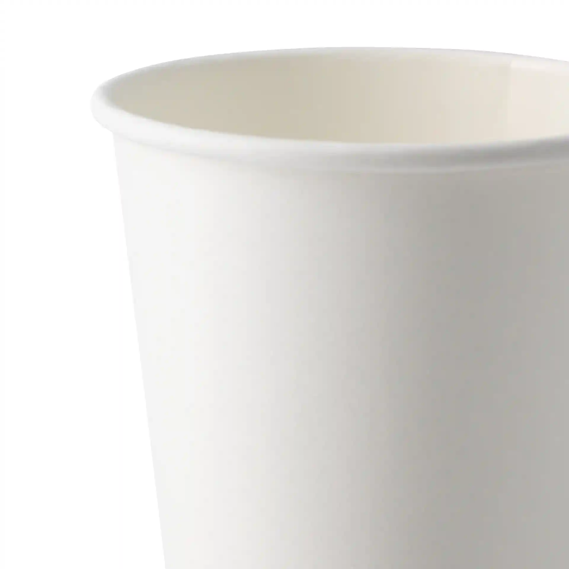 Witte papieren beker met enkele wand, 200 ml capaciteit en 80 mm diameter, toont de bovenrand en het interieur.