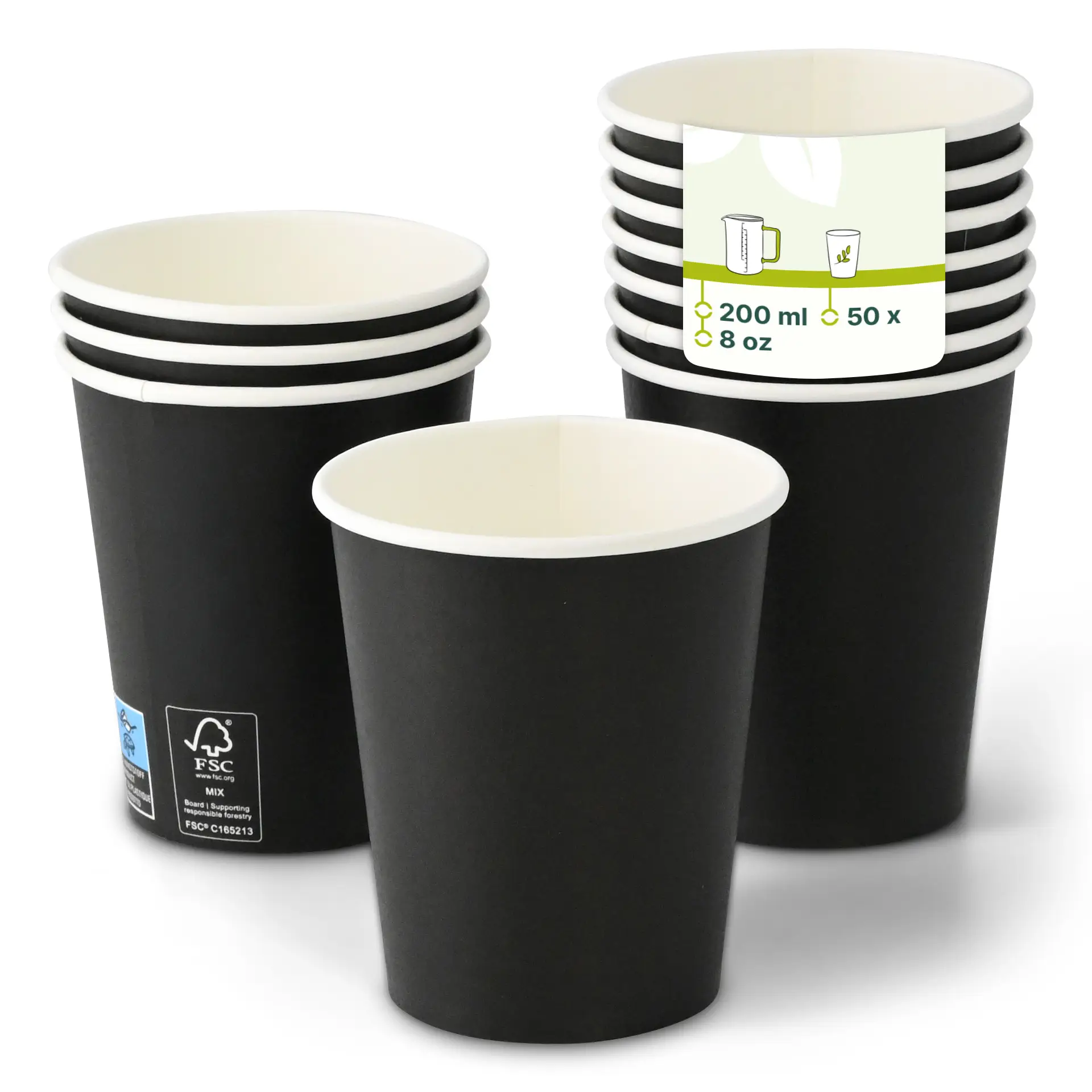 Een zwarte papieren beker met een witte binnenkant scherp in beeld; enkele vergelijkbare bekers met verminderde opaciteit erachter.