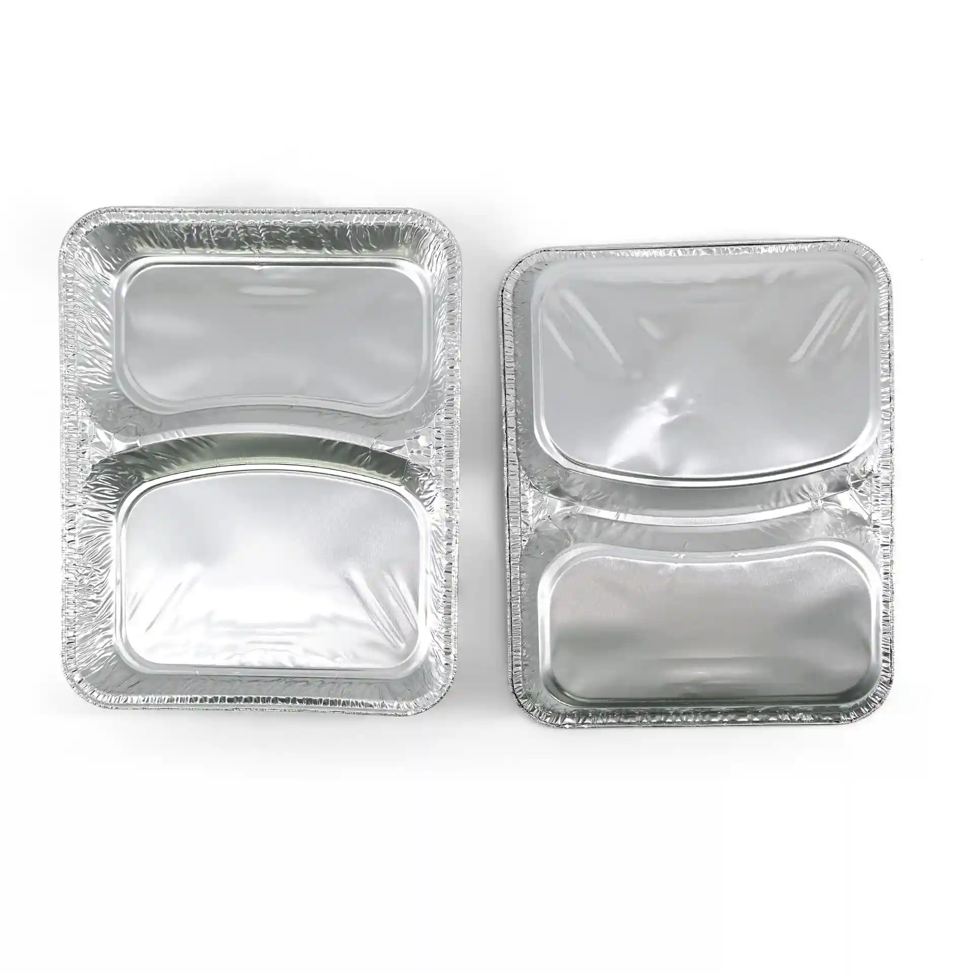 Aluminium maaltijdschalen met twee compartimenten, rechthoekige vorm, afmetingen 22,7 x 17,7 x 3 cm.