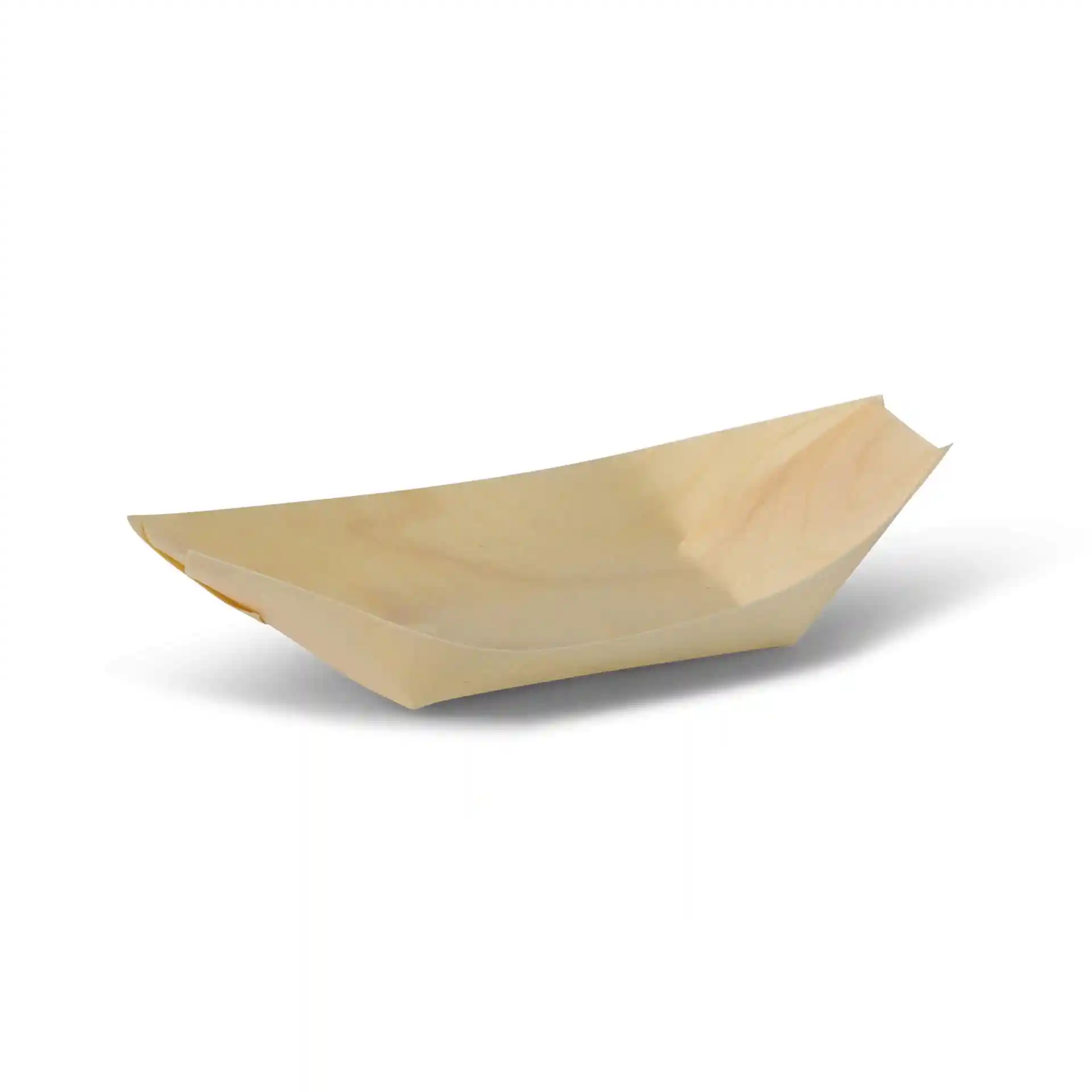 Houten serveerschaal in de vorm van een boot, lichtbruin, 17 cm lang, 9,5 cm breed en 3,6 cm hoog.