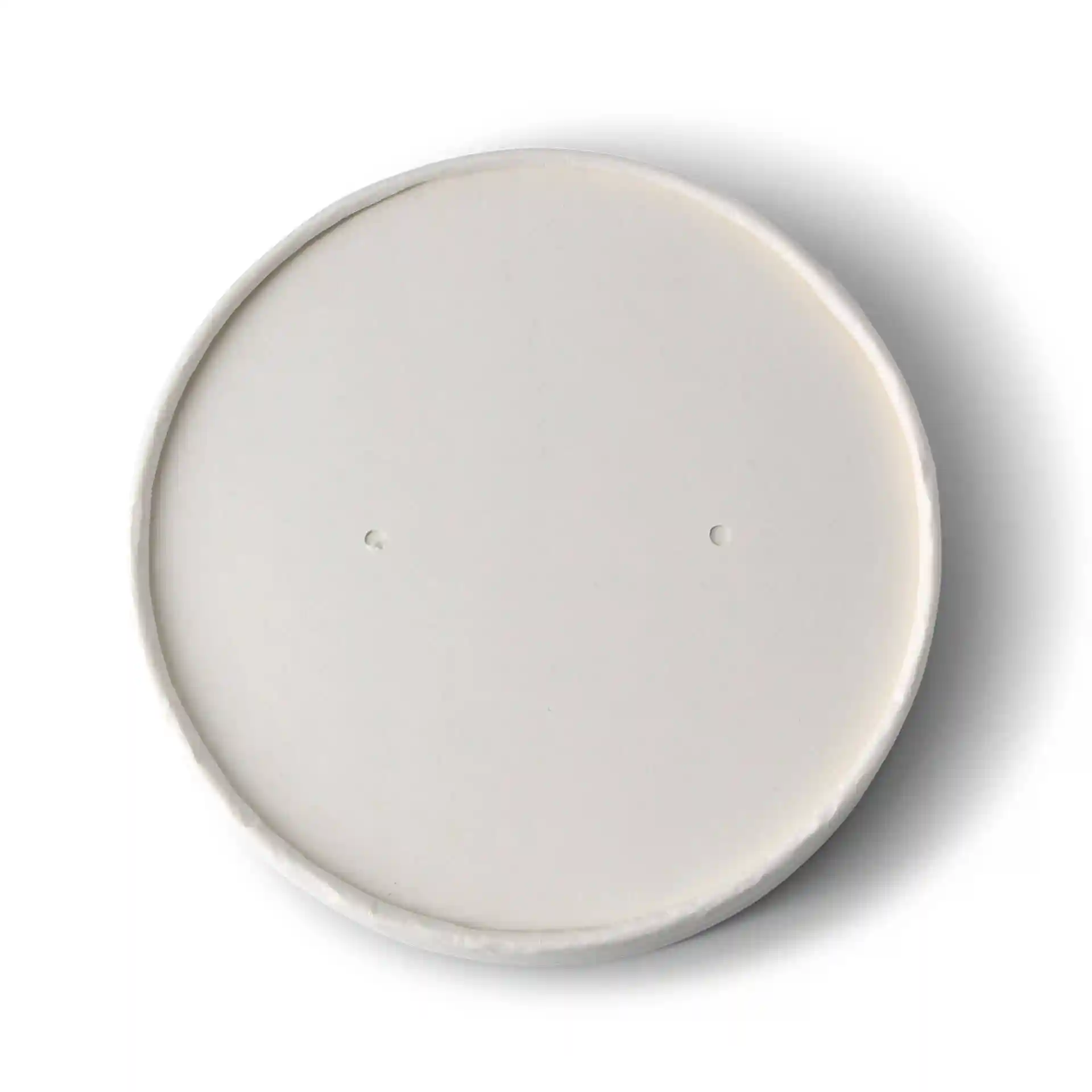Ronde witte kartonnen deksel met een gecoate oppervlakte en twee kleine gaten, ontworpen voor soepcontainers.