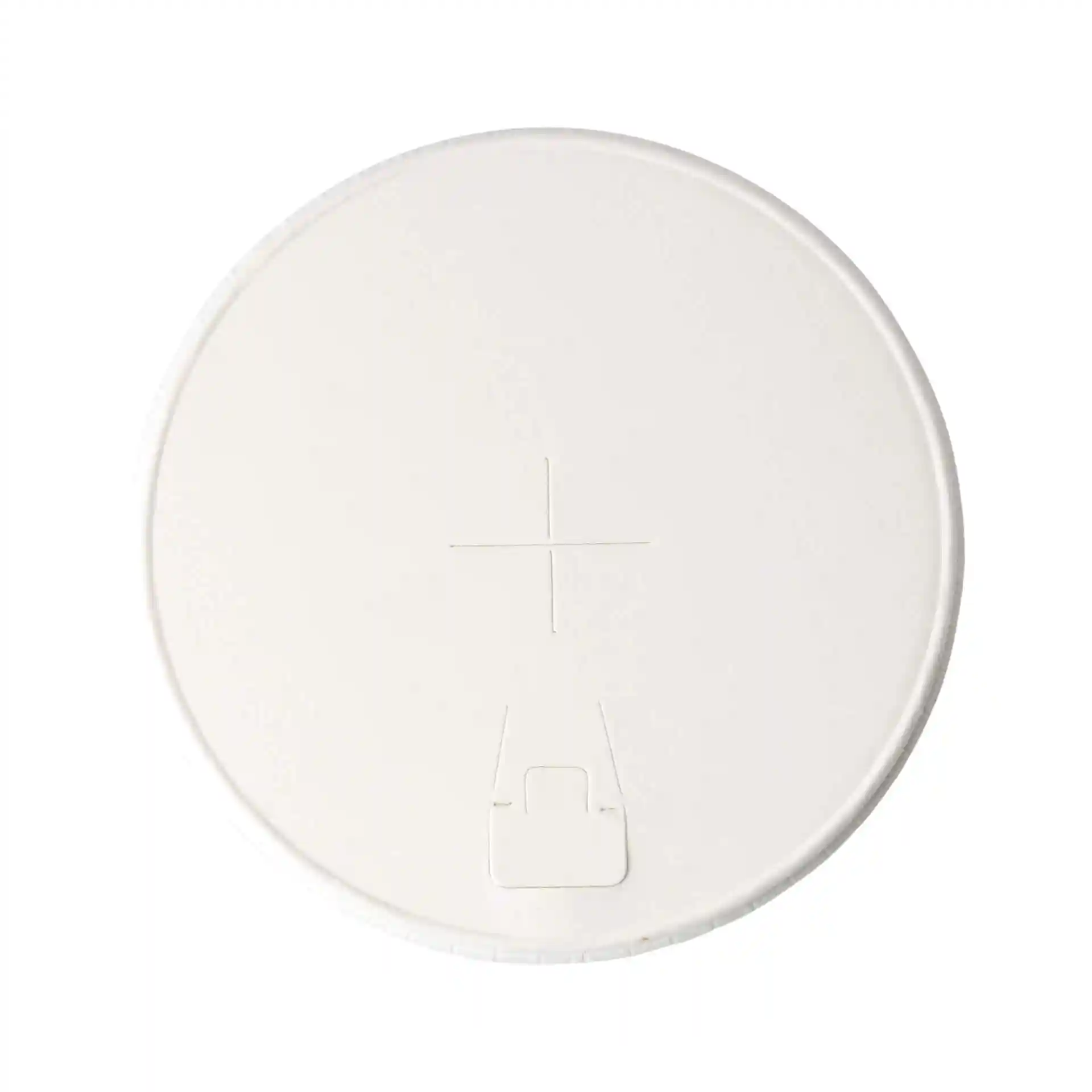 Witte papieren deksel met een drink- en rietjesgat, met een diameter van 81 mm en een hoogte van 10 mm.