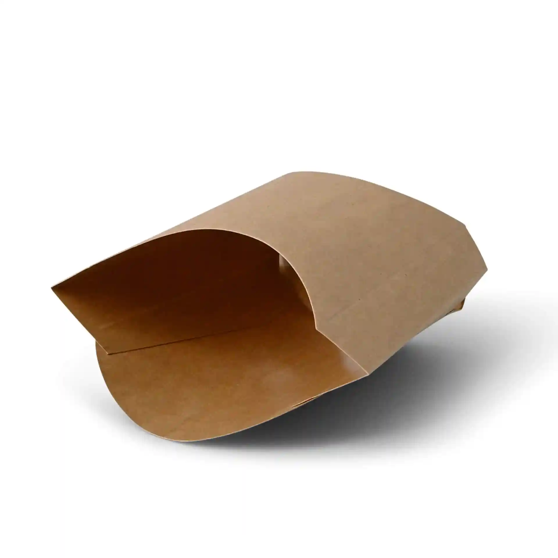 Bruine kartonnen schep met een open bovenkant, 8,5 x 5 x 9,5 cm, op een effen achtergrond.