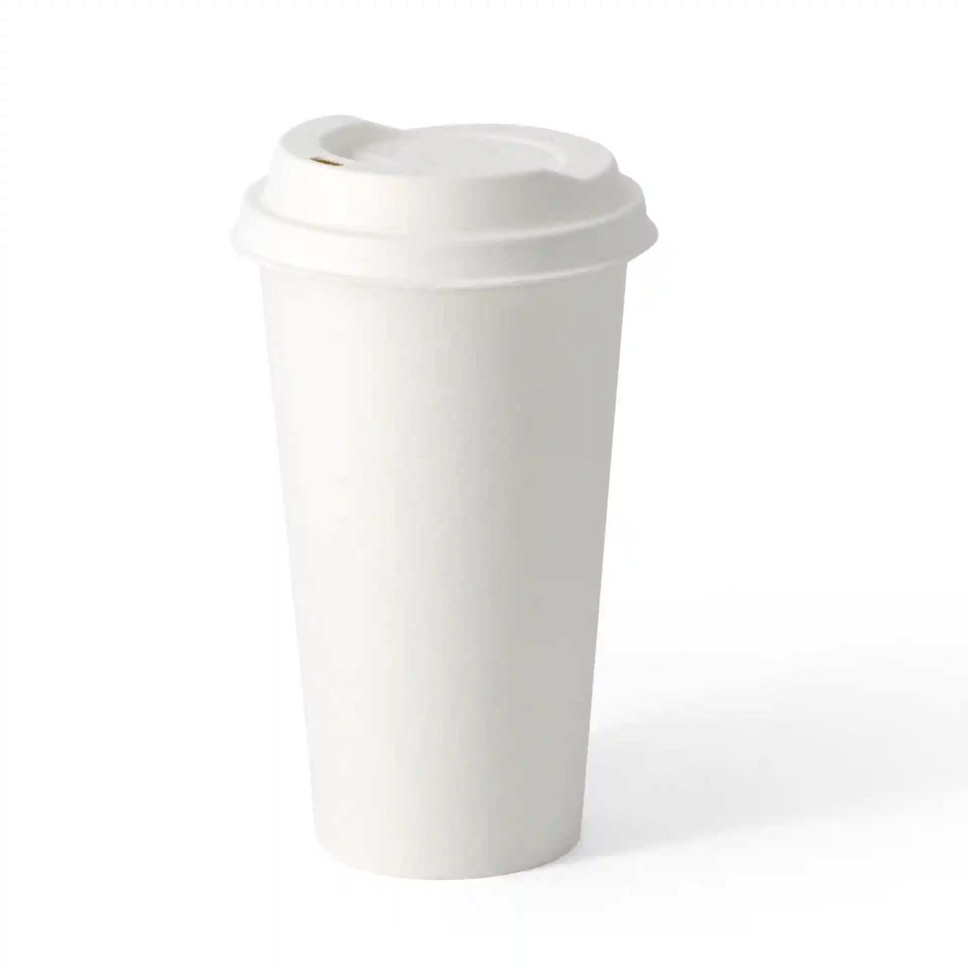 Witte papieren beker met PLA-gecoate enkele wand, 500 ml inhoud en een diameter van 90 mm.