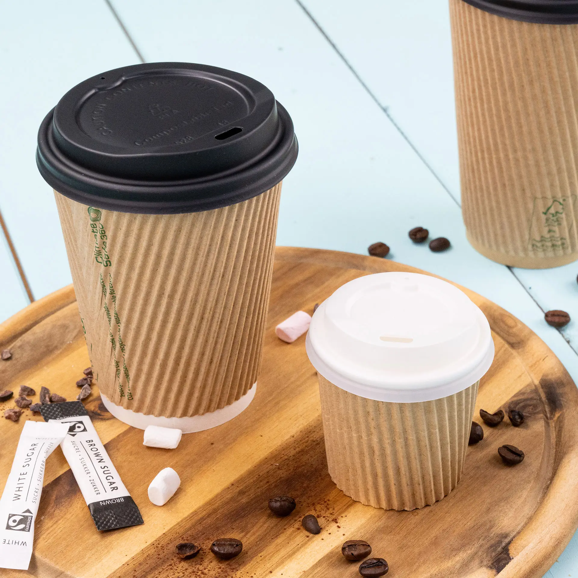 Geriffelde beker / koffie-to-go beker 100 ml / 4 oz, Ø 62 mm, bruin / binnen wit, met PLA-coating