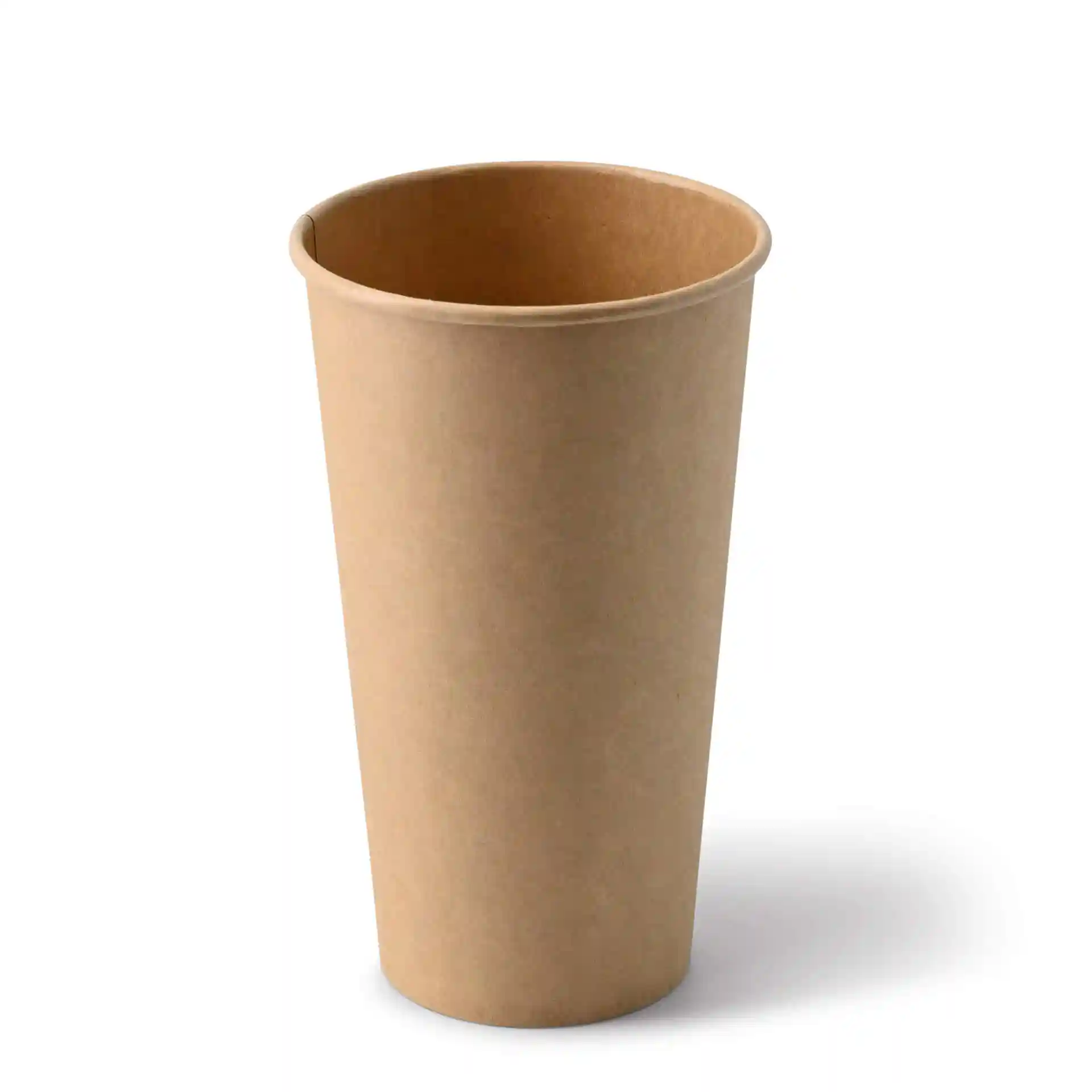 Bruine papieren beker met ronde vorm, 20 oz capaciteit en een hoogte van 150 mm.