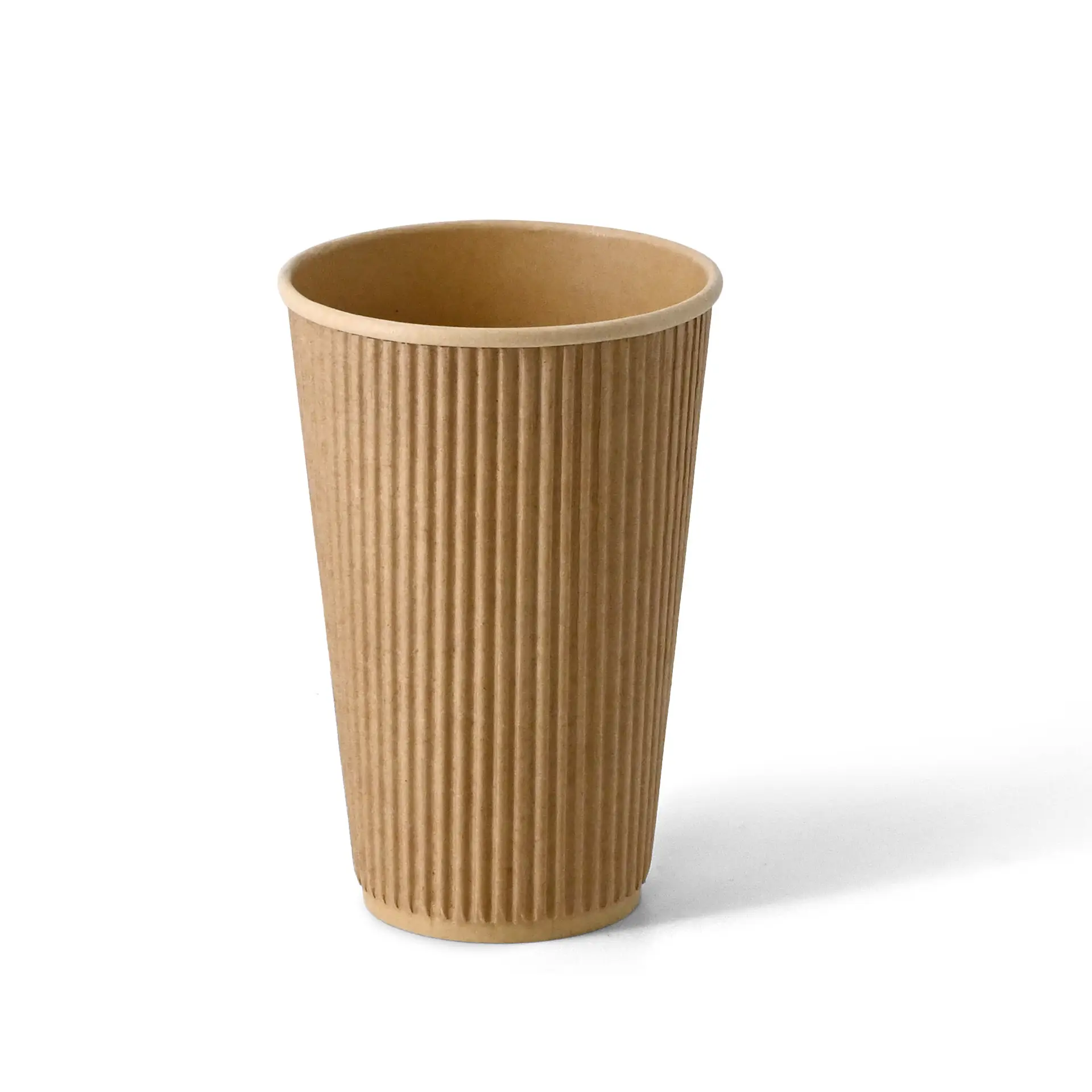 Bruine driewandige beker met ribbeltextuur, geschikt voor warme dranken, met PLA-inner coating.