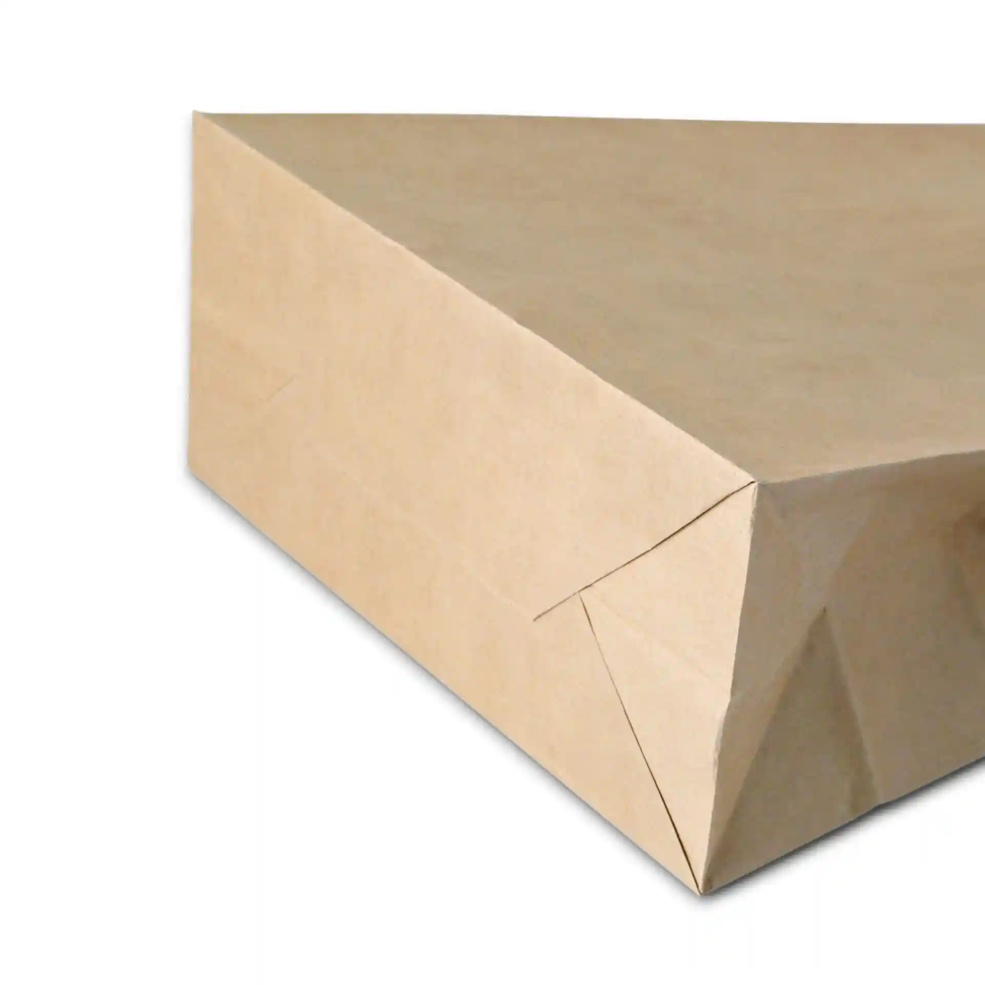 Bruine kraftpapier draagtas met een driehoekige bodem en gevouwen hoeken, 26 x 12 x 35 cm groot.