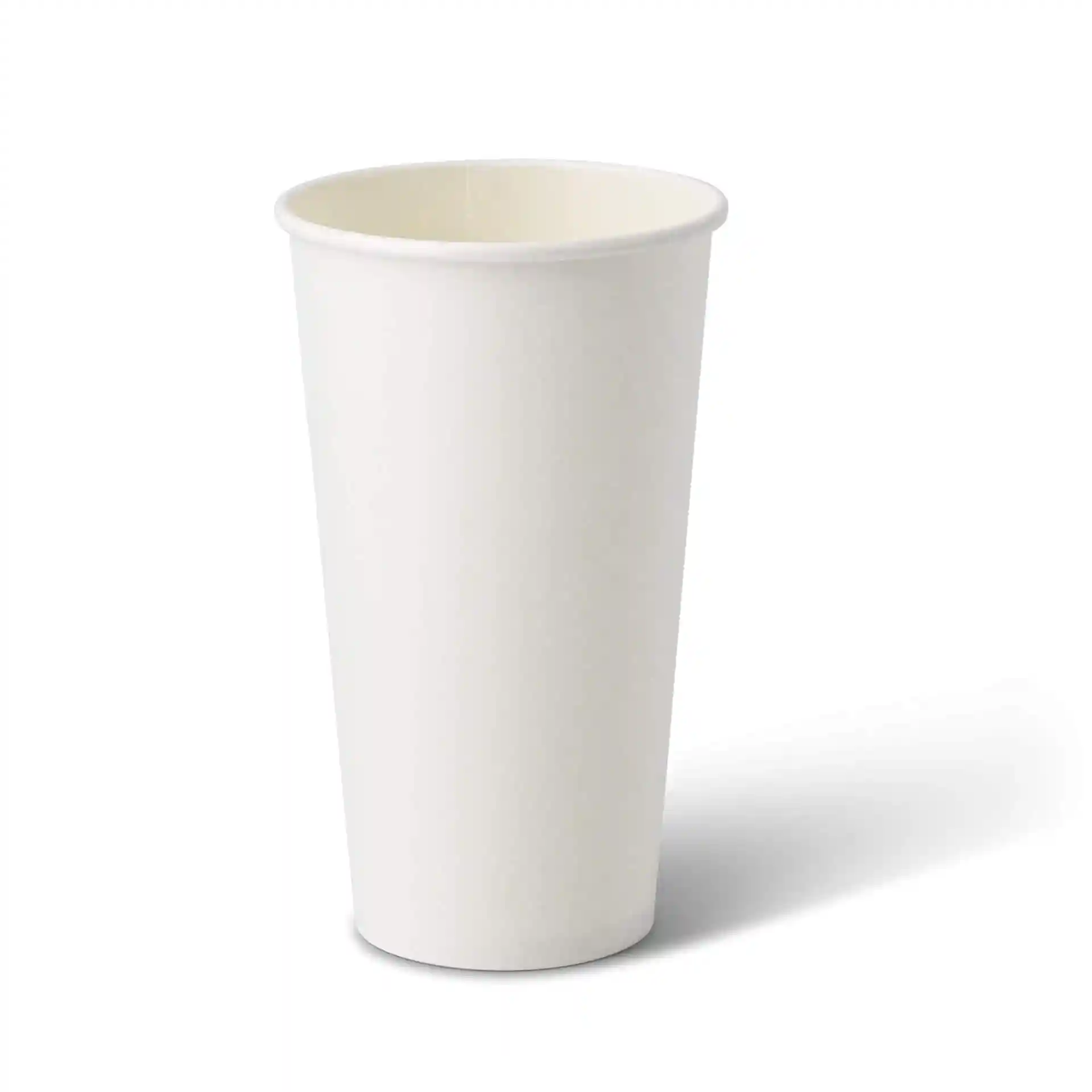 Witte papieren beker met ronde vorm, 20 oz capaciteit en een hoogte van 150 mm.