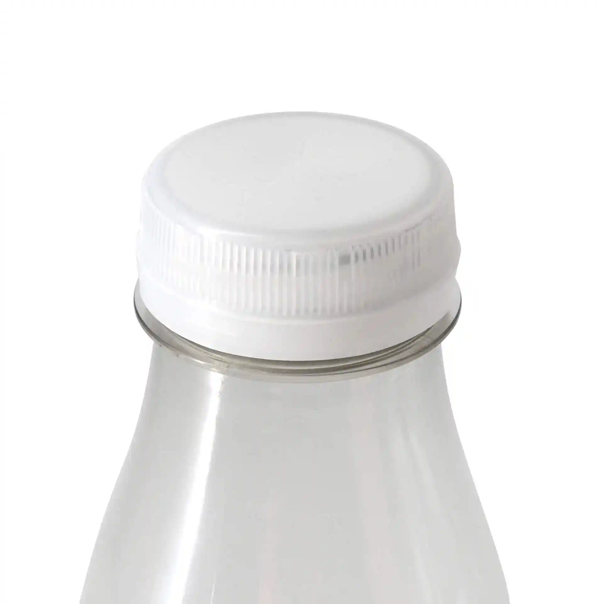 Duidelijke rPET-fles met een witte schroefdop, toont de bovenaanzicht en de hals van de fles.
