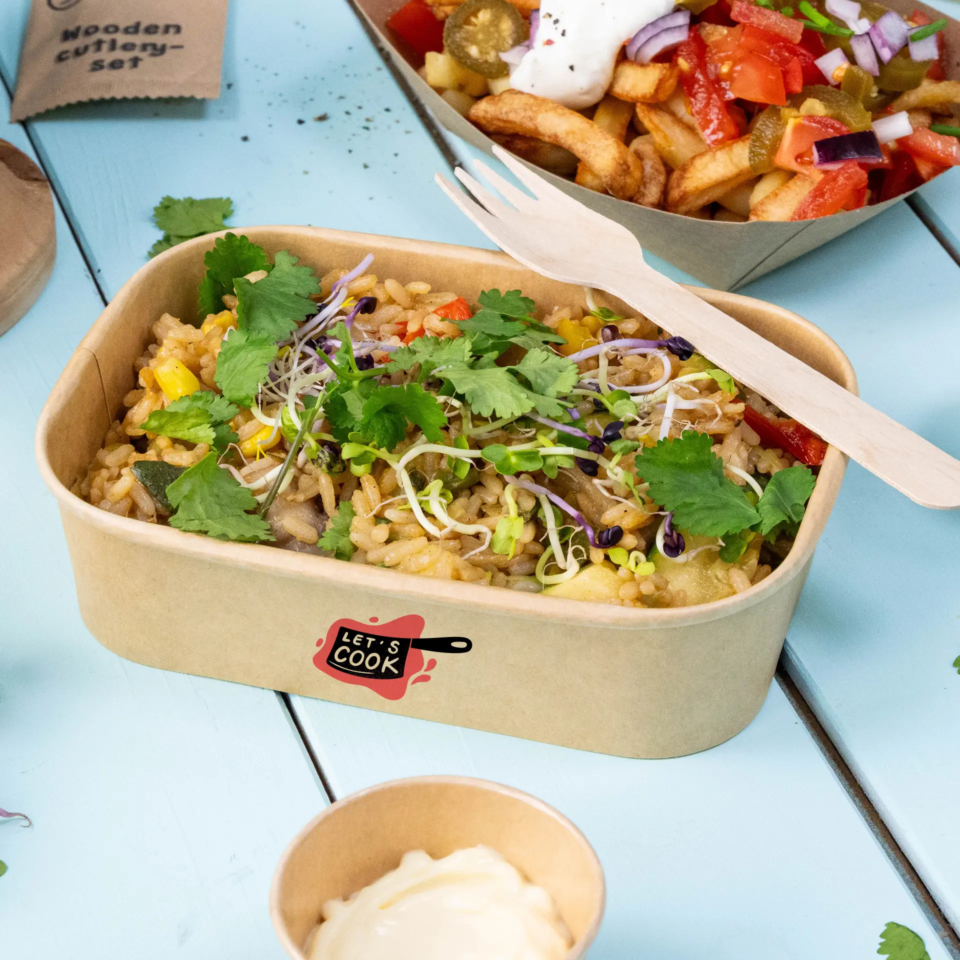 Bedrukte saladebakjes (rechthoekig), 500 ml / 20 oz, bruin, PE-coating