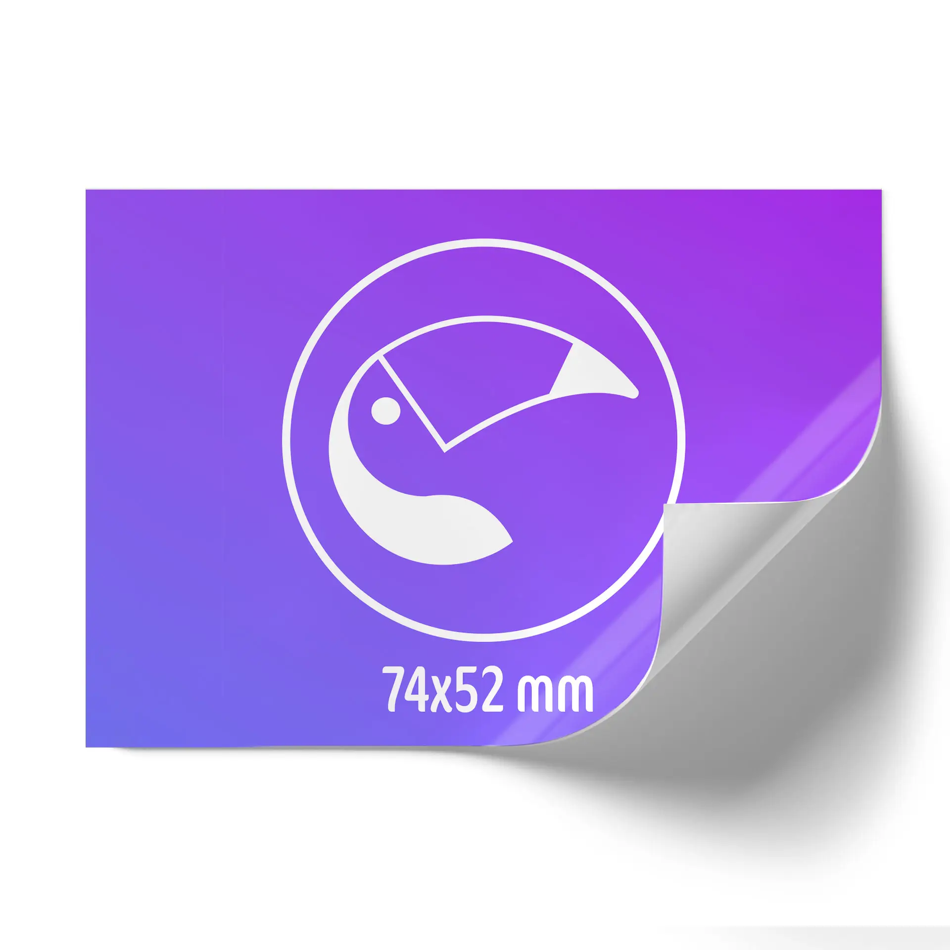Grafische sticker met een wit ontwerp op een paarse gradient achtergrond, maat 74x52 mm, met afgeronde hoeken.