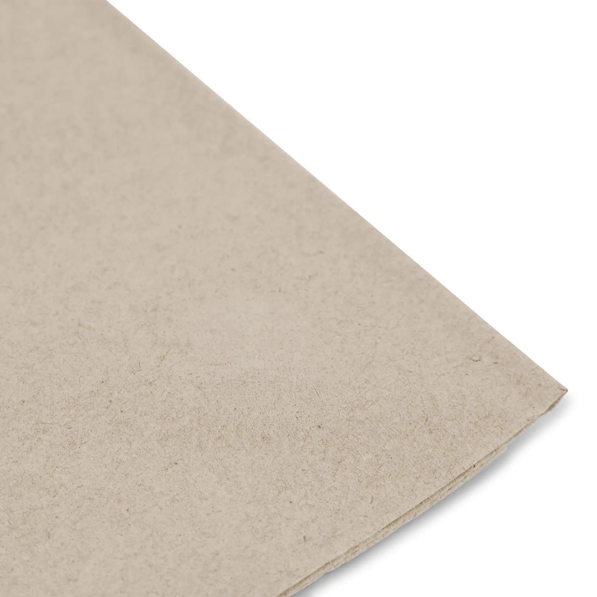Rechthoekige ongebleekte gerecycled papieren bestekzak met een gedrukt recycling symbool en tekst.