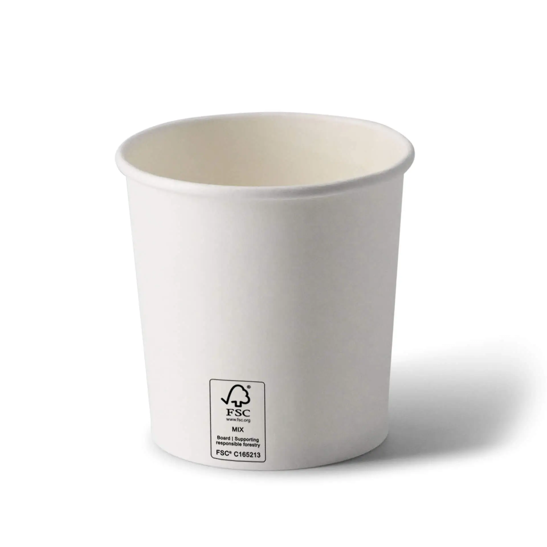 Een witte kartonnen soepbeker van 12 oz met PE-coating; geschikt voor warme en koude gerechten; met markeringen en een FSC-label.