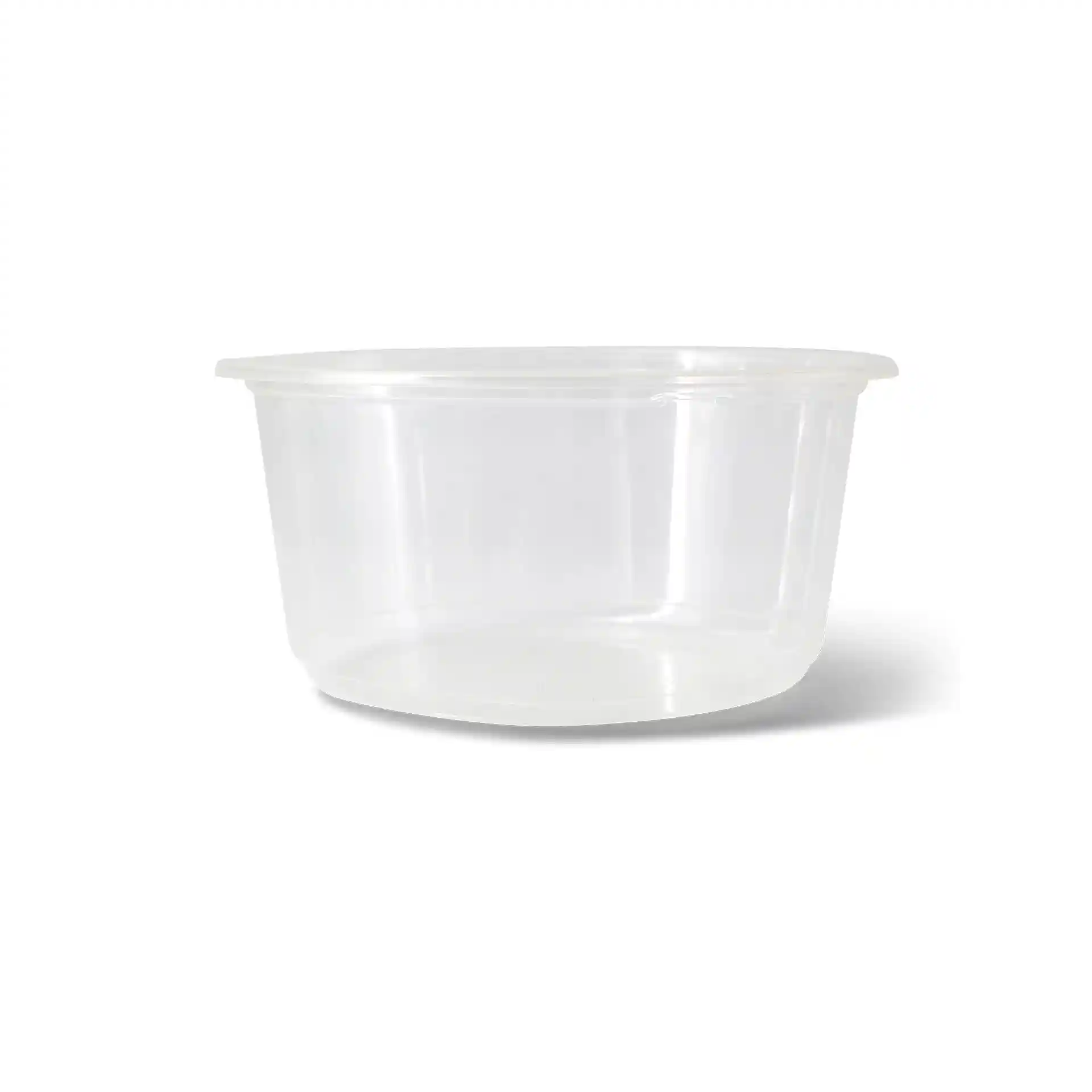 Transparante ronde deli-container met een inhoud van 700 ml en een diameter van 143 mm.