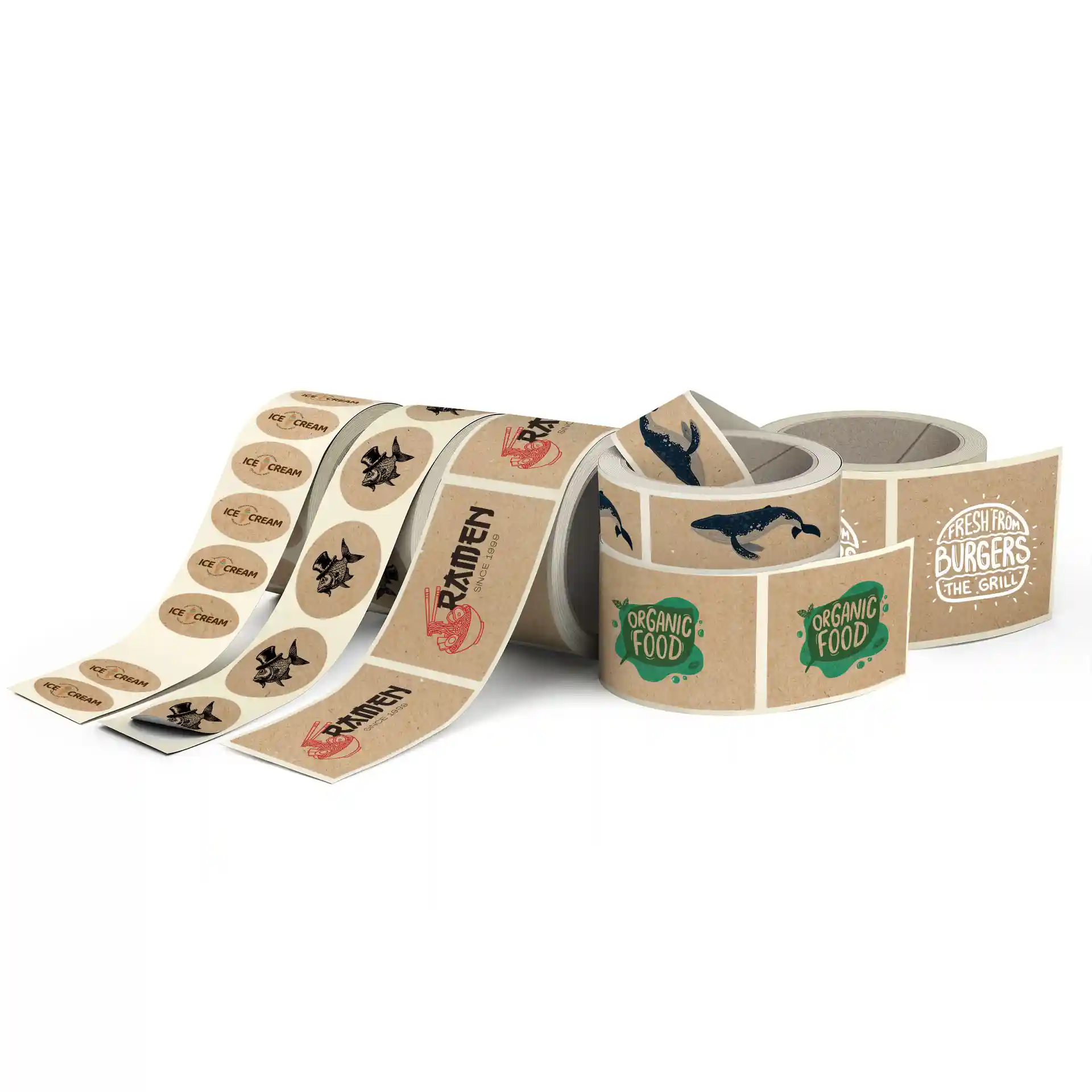 Rol met bedrukte labels op kraftpapier met verschillende ontwerpen, waaronder ovale vormen en verschillende kleuren.