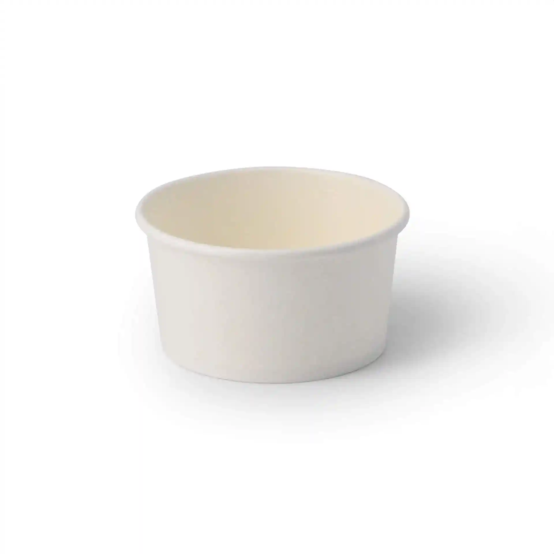 Witte papieren ijsbekers, rond, 92 mm diameter boven en 48 mm hoogte.