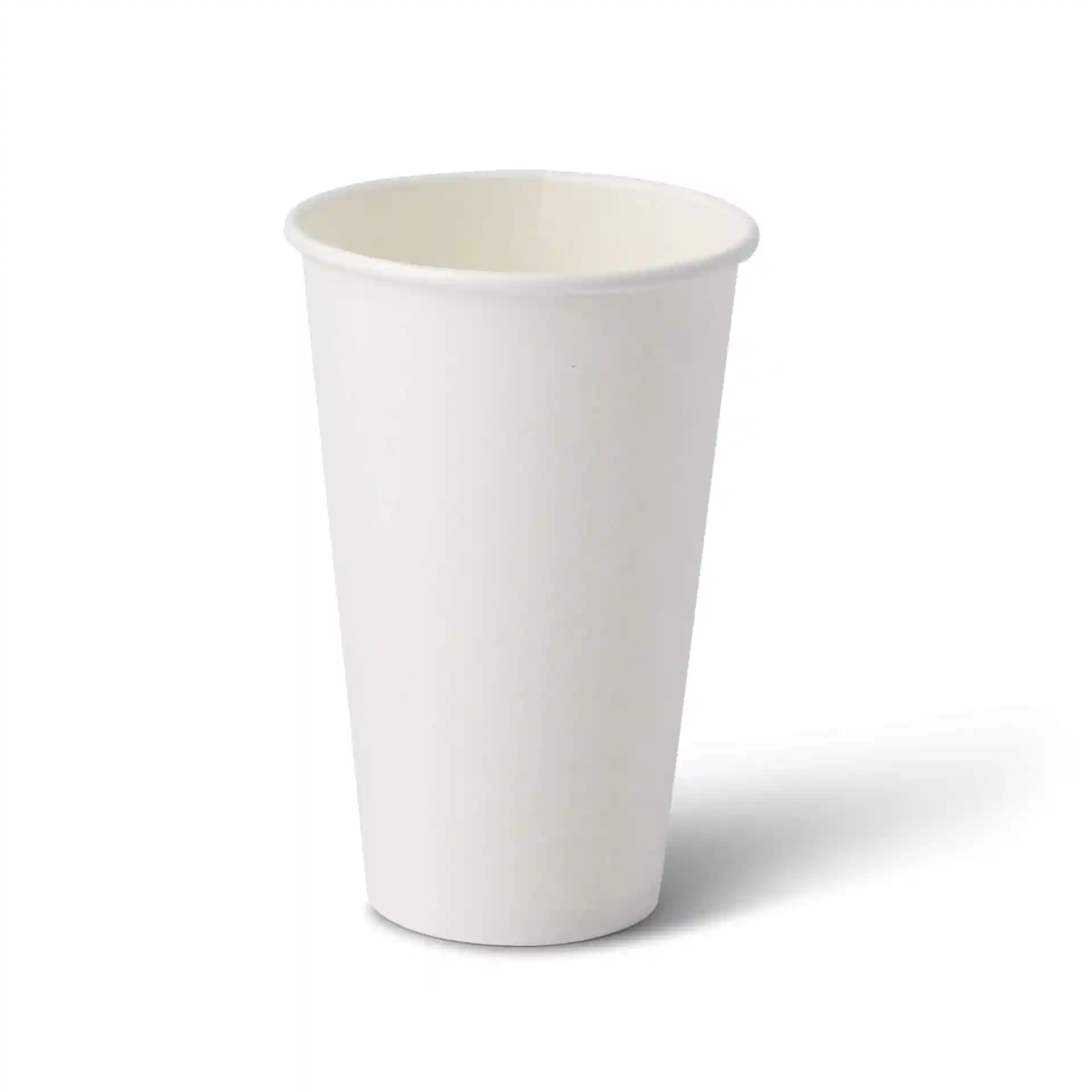 Witte beker met ronde vorm, 16 oz capaciteit en een hoogte van 138 mm.